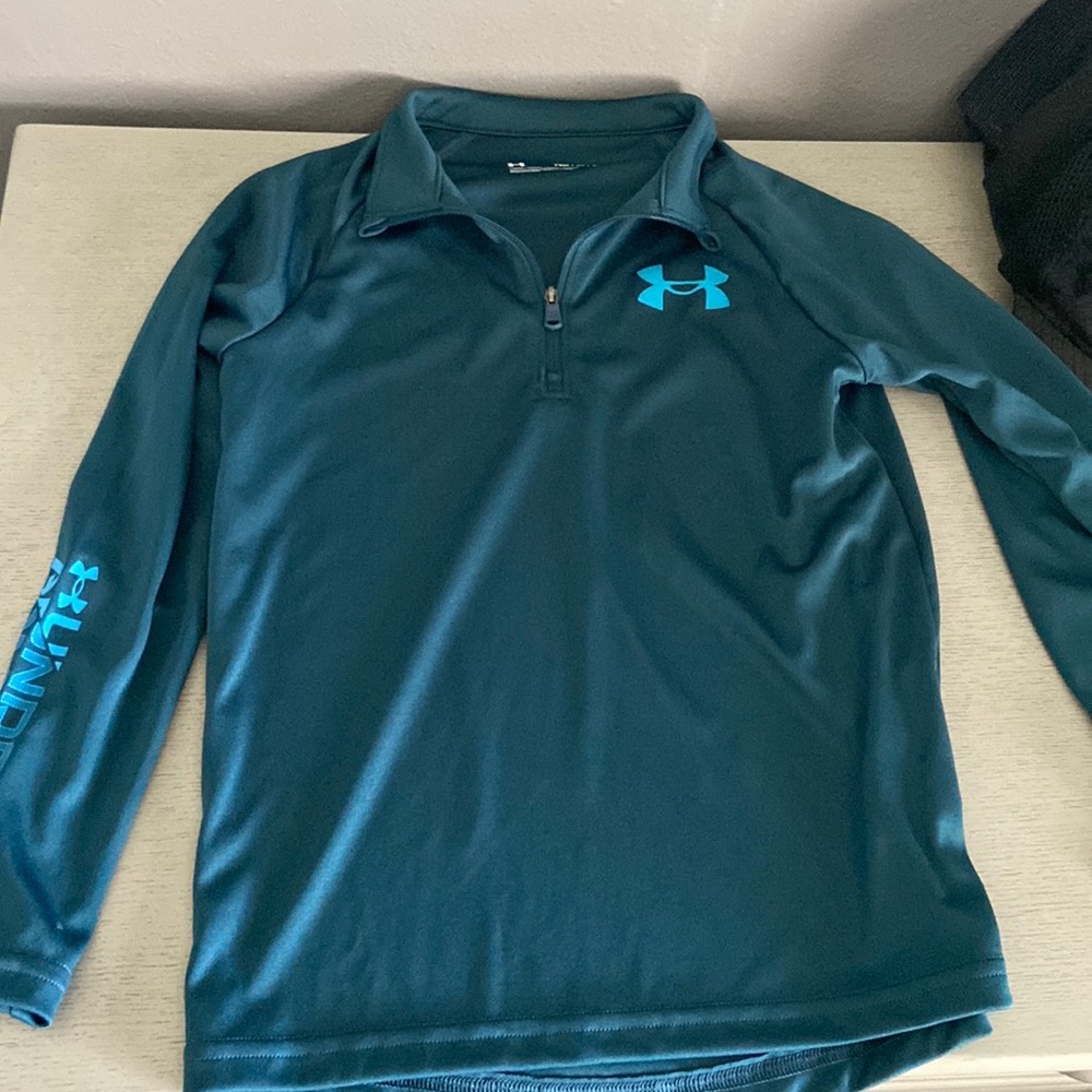 UA 1/4 Zip long sleeve shirt